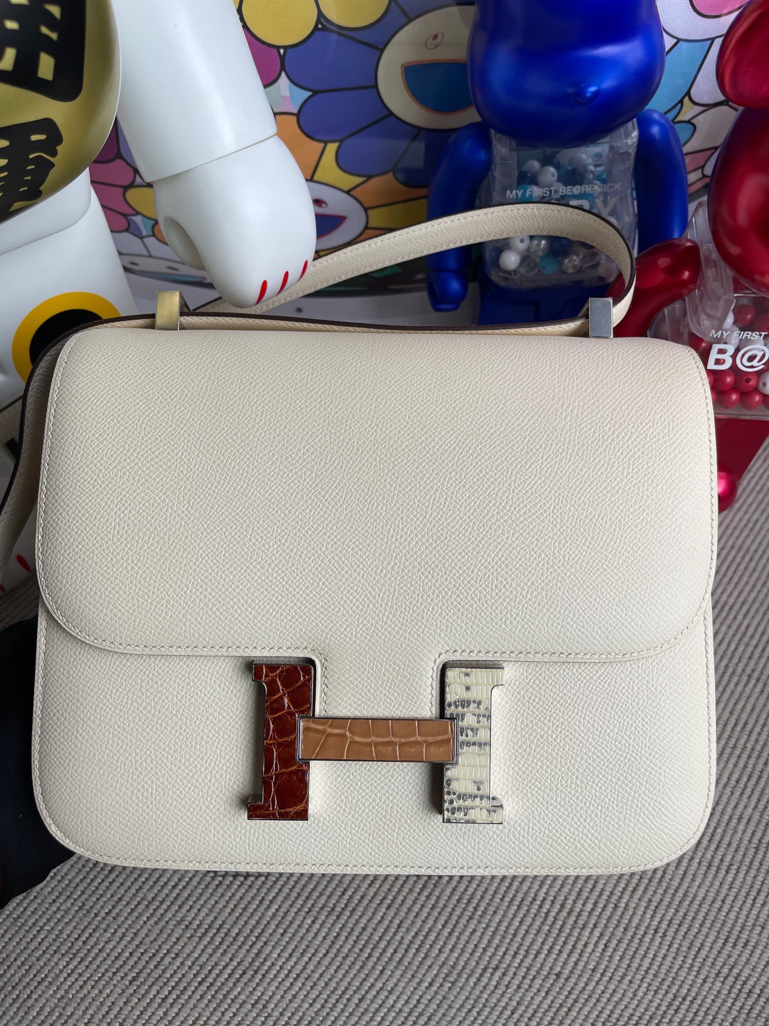 에르메스 콘스탄스24 나타 화이트 악어 리자드 가죽 버클 앱송